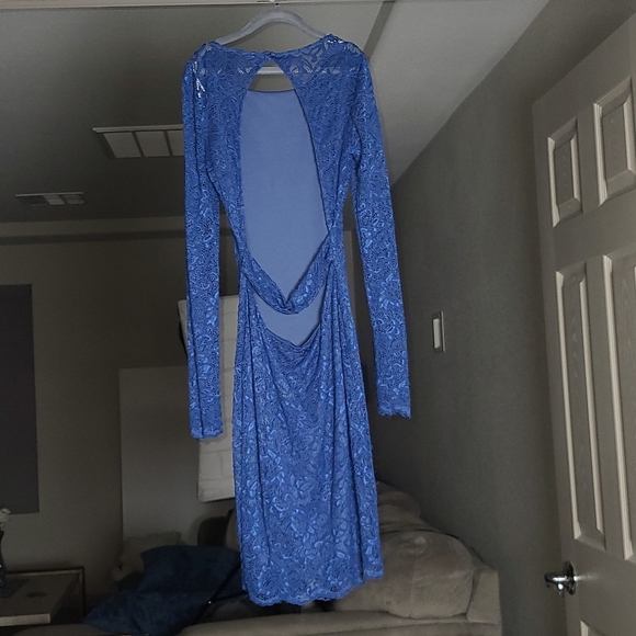 Windsor Lace Dress - Picture 5 of 11